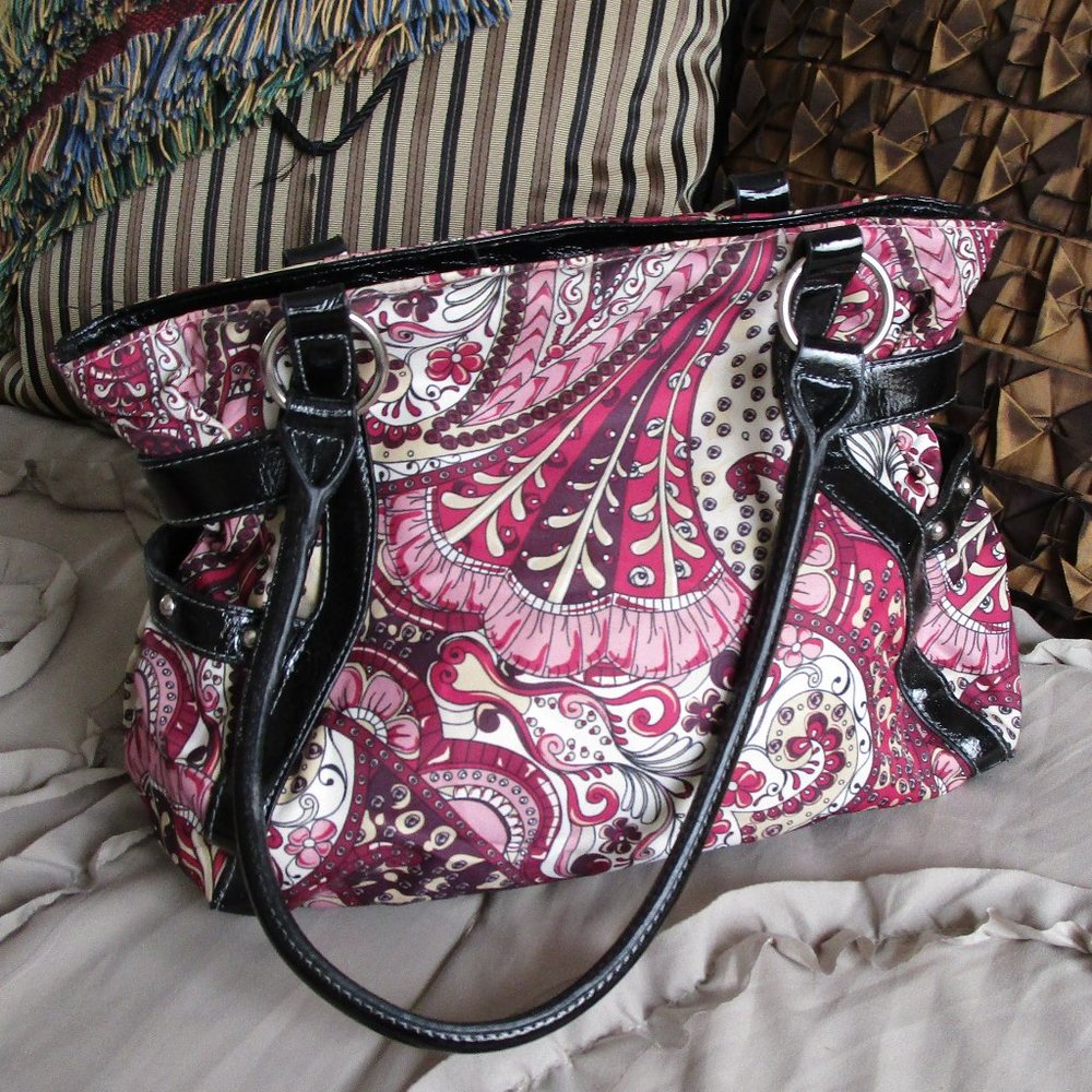 vegan friendly designer handbag - Picture 2 of 5
